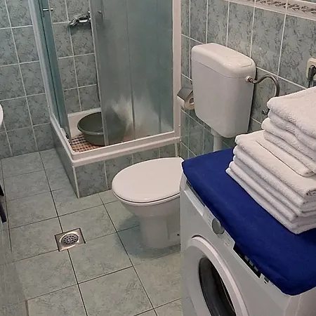 Sonja * マカルスカ